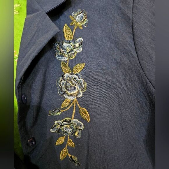 #380 Bonworth Button  Up Royal Blue Embroidered Top- Size: Large (Petites) - Picture 3 of 9